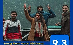 Young Monk Hostel & Cafe Old Manali